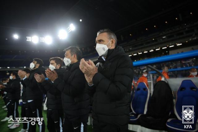 韩国0比3惨败日本韩媒痛斥本托 重用朴志洙遭批判