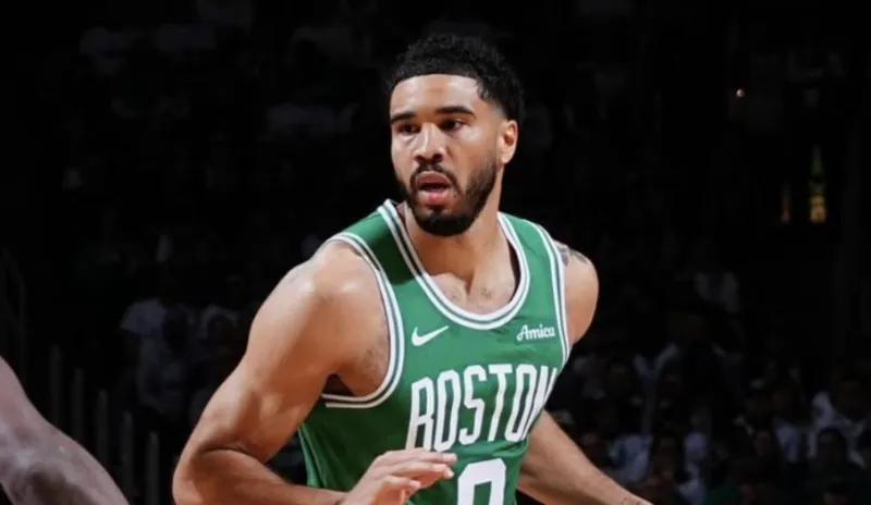 星空赛事推荐-塔图姆季后赛已3次单场30+5+10，凯尔特人队史第一